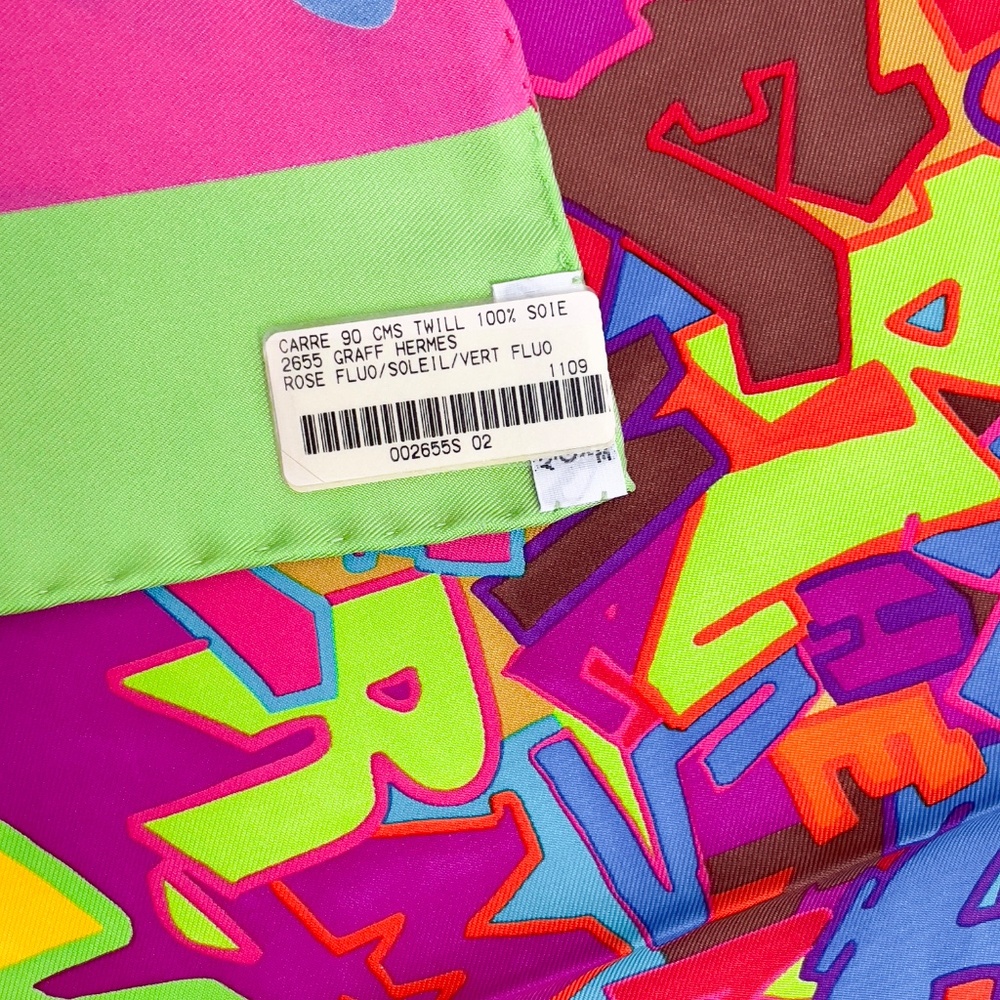Collectible NWT Hermes Scarf “Graffiti” - Picture 3 of 9
